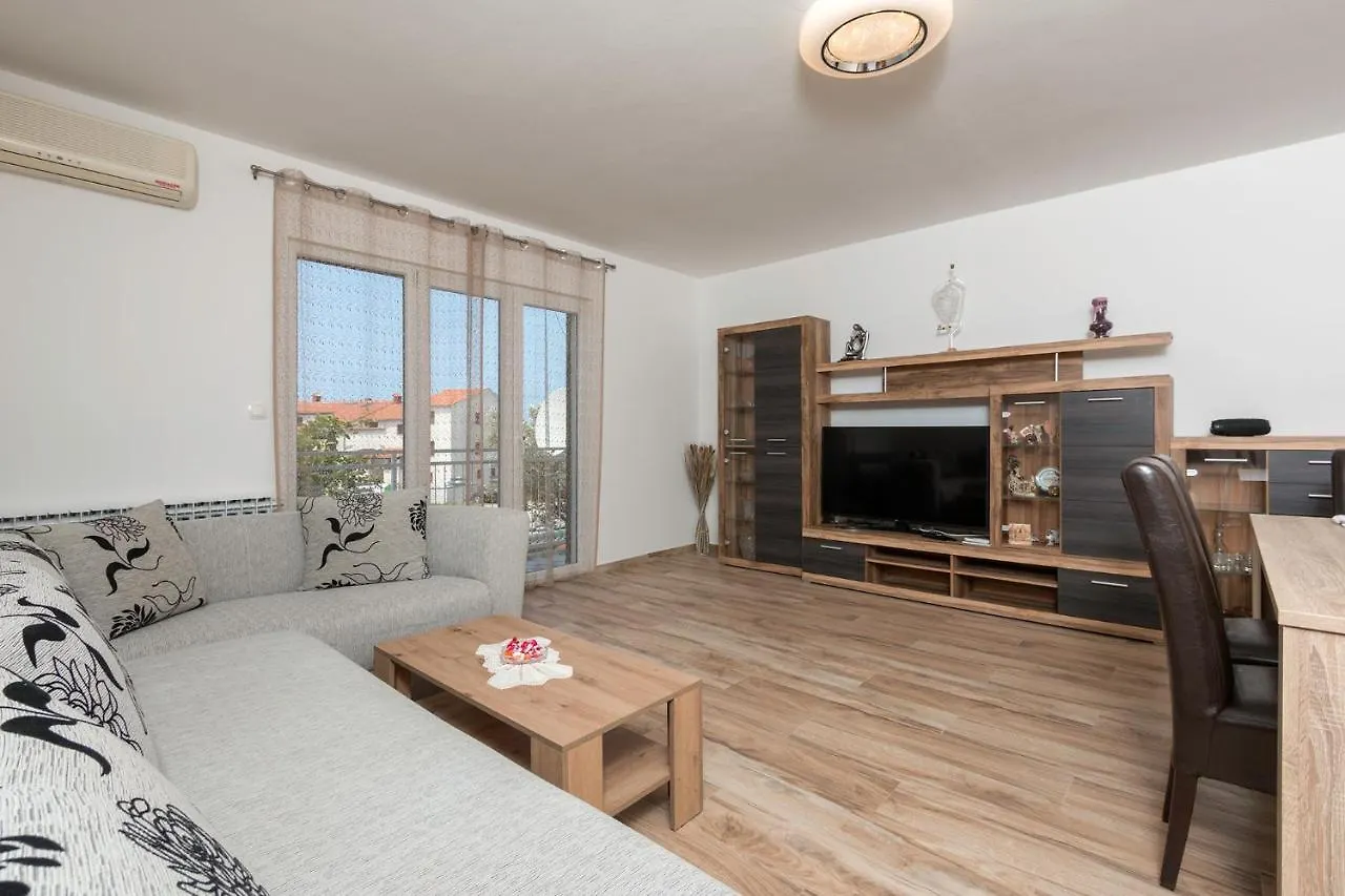 Sweet Family Apartement Pula Apartment